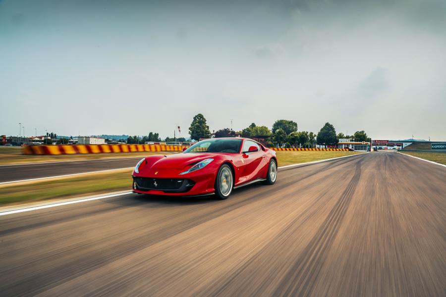  Ferrari 812 Superfast 2017 года  (фото 67 из 91)
